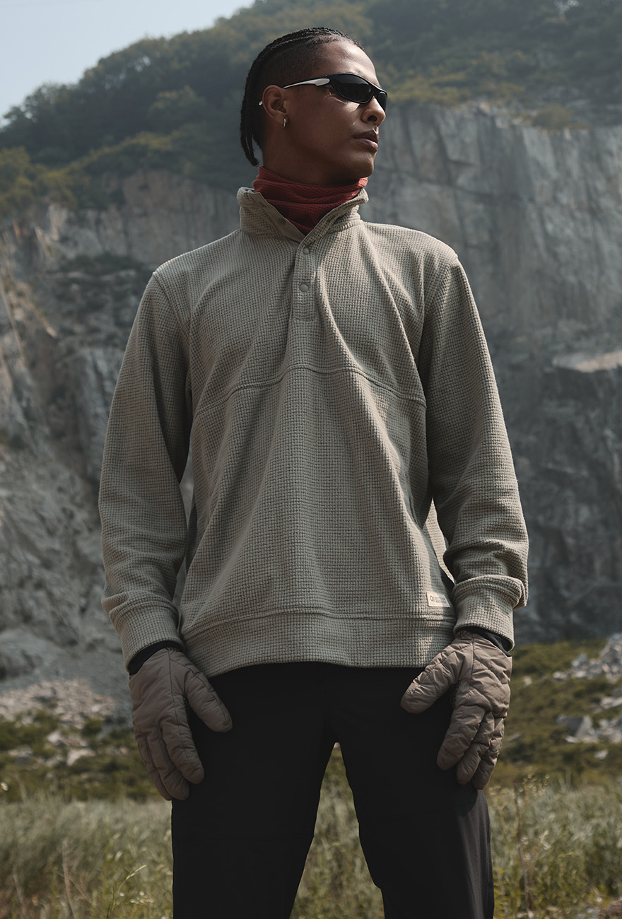 OUTDOOR RESEARCH ITEM