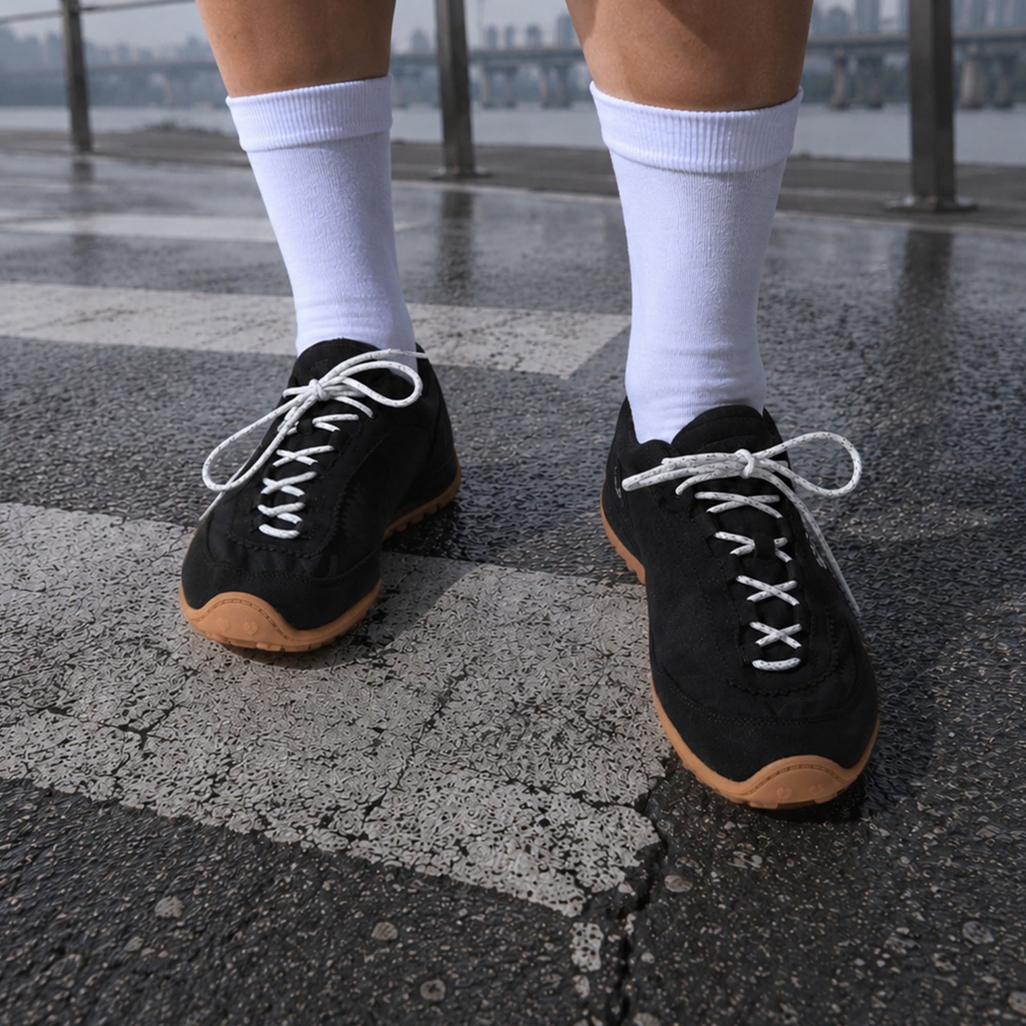 WHITE LABEL CLYFFE LOW SNEAKERS