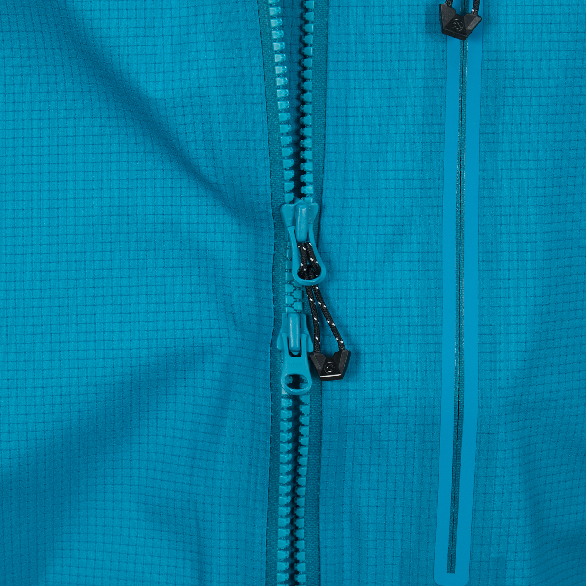 THUI ZOM PEAK JACKET