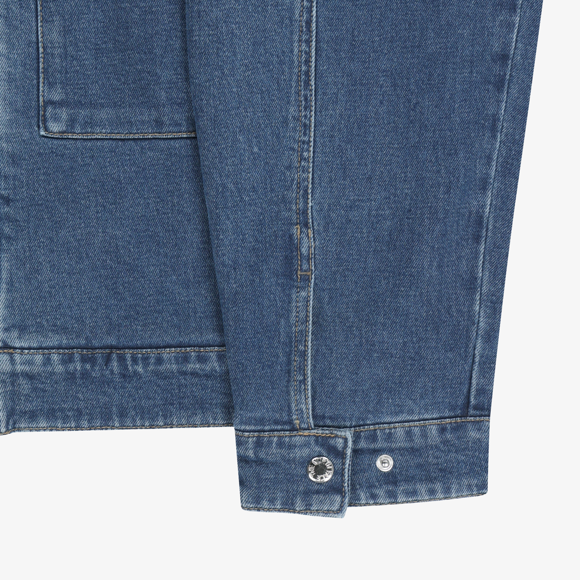 DENIM TRUCKER JACKET