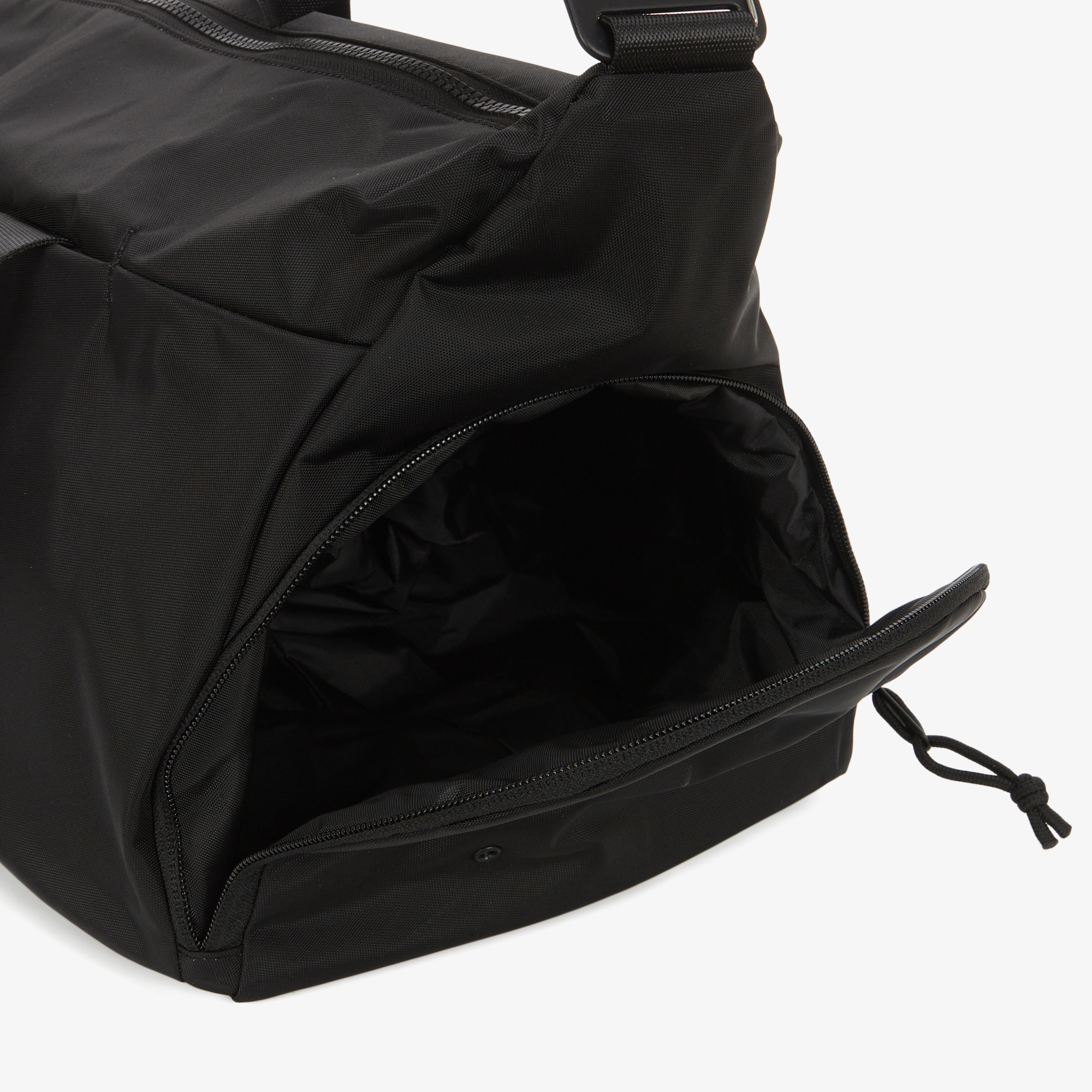 SP DUFFLE BAG M