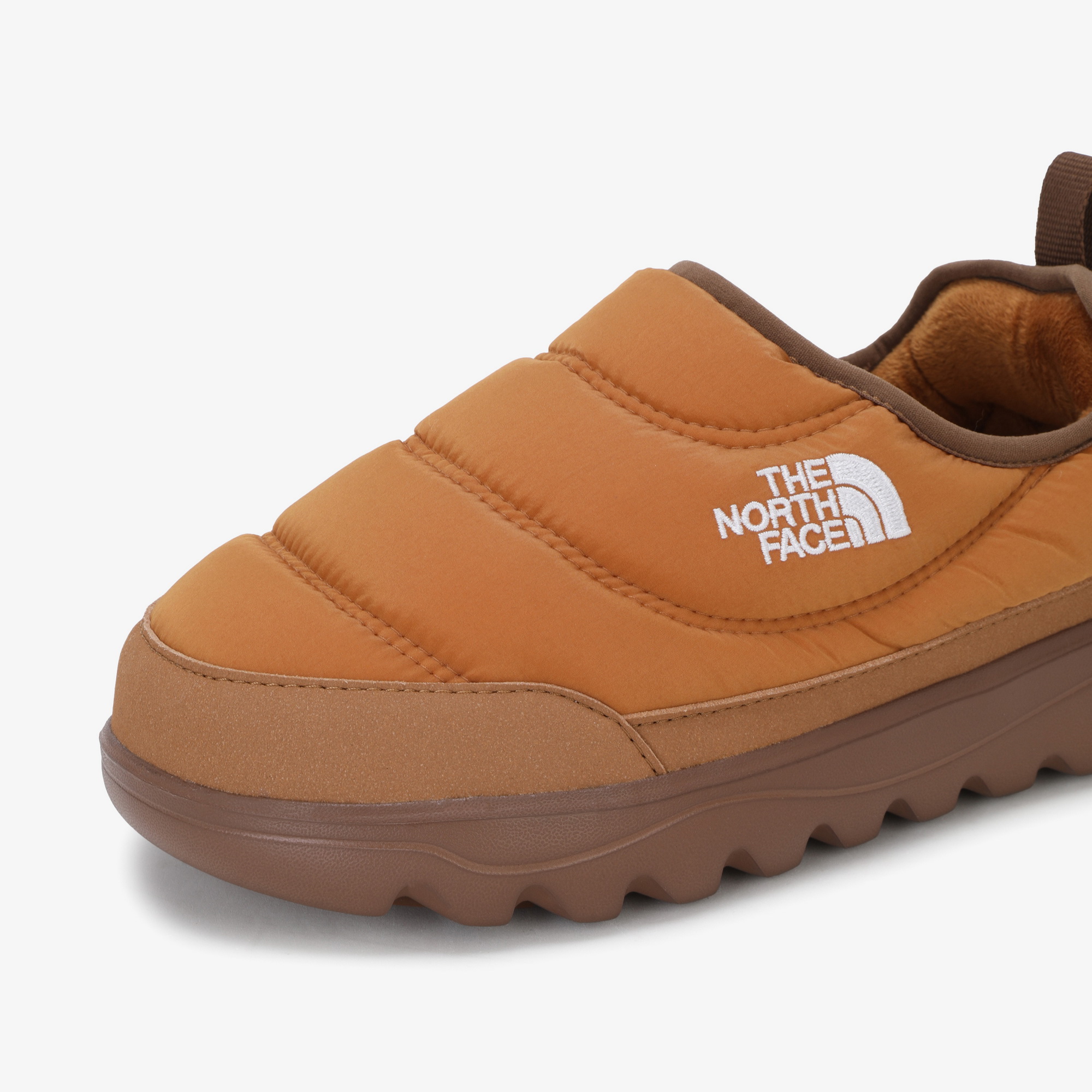 DOME SLIP ON