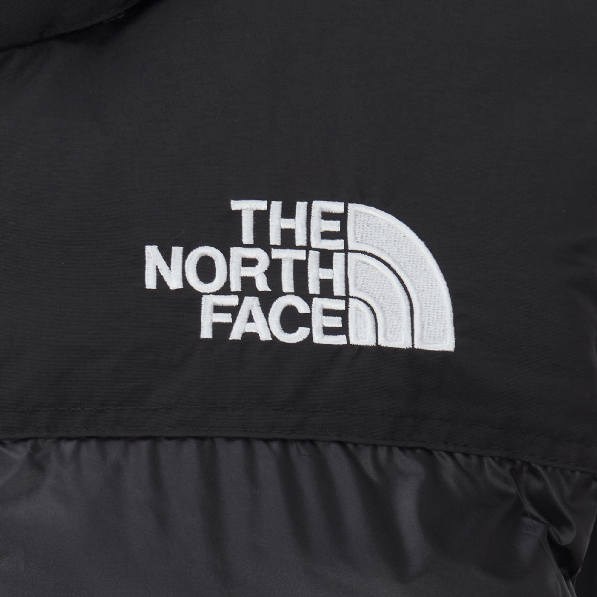 M'S NUPTSE ON VEST