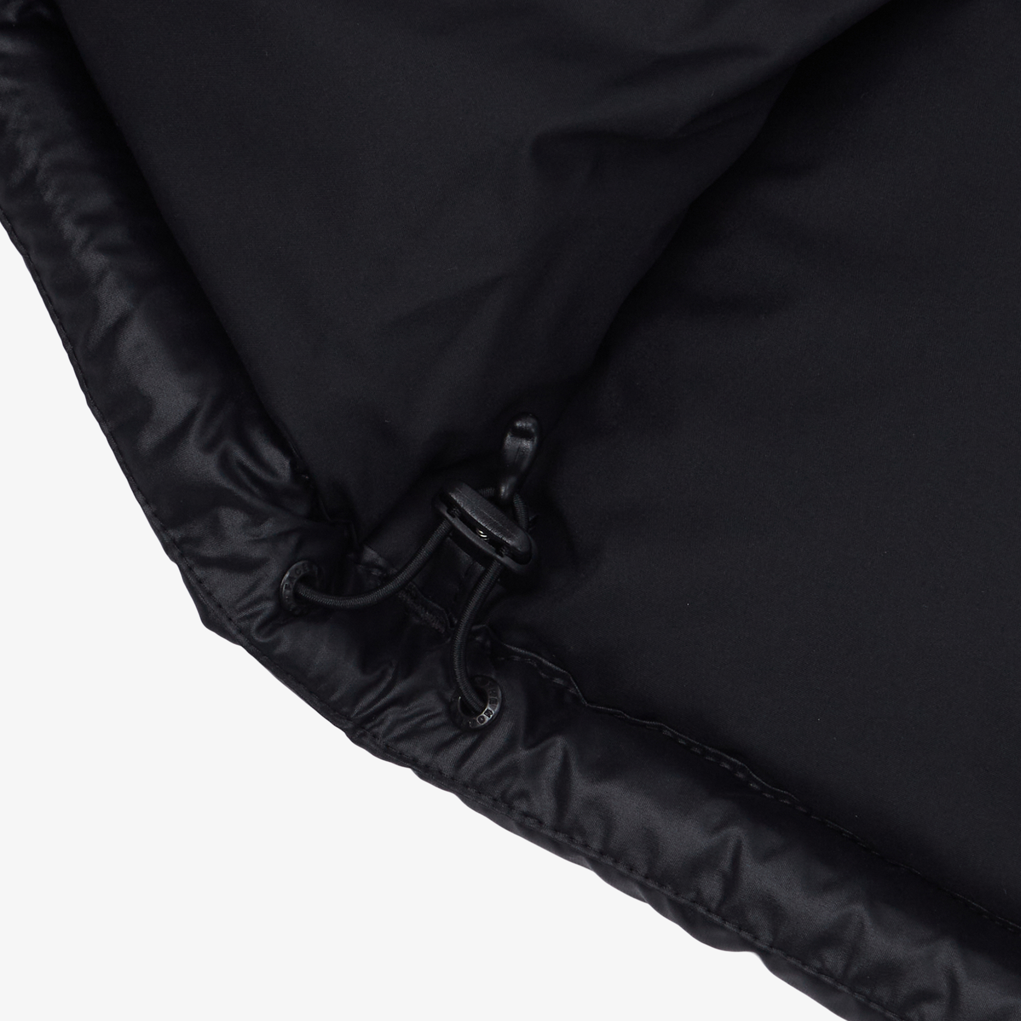 M'S NUPTSE ON VEST