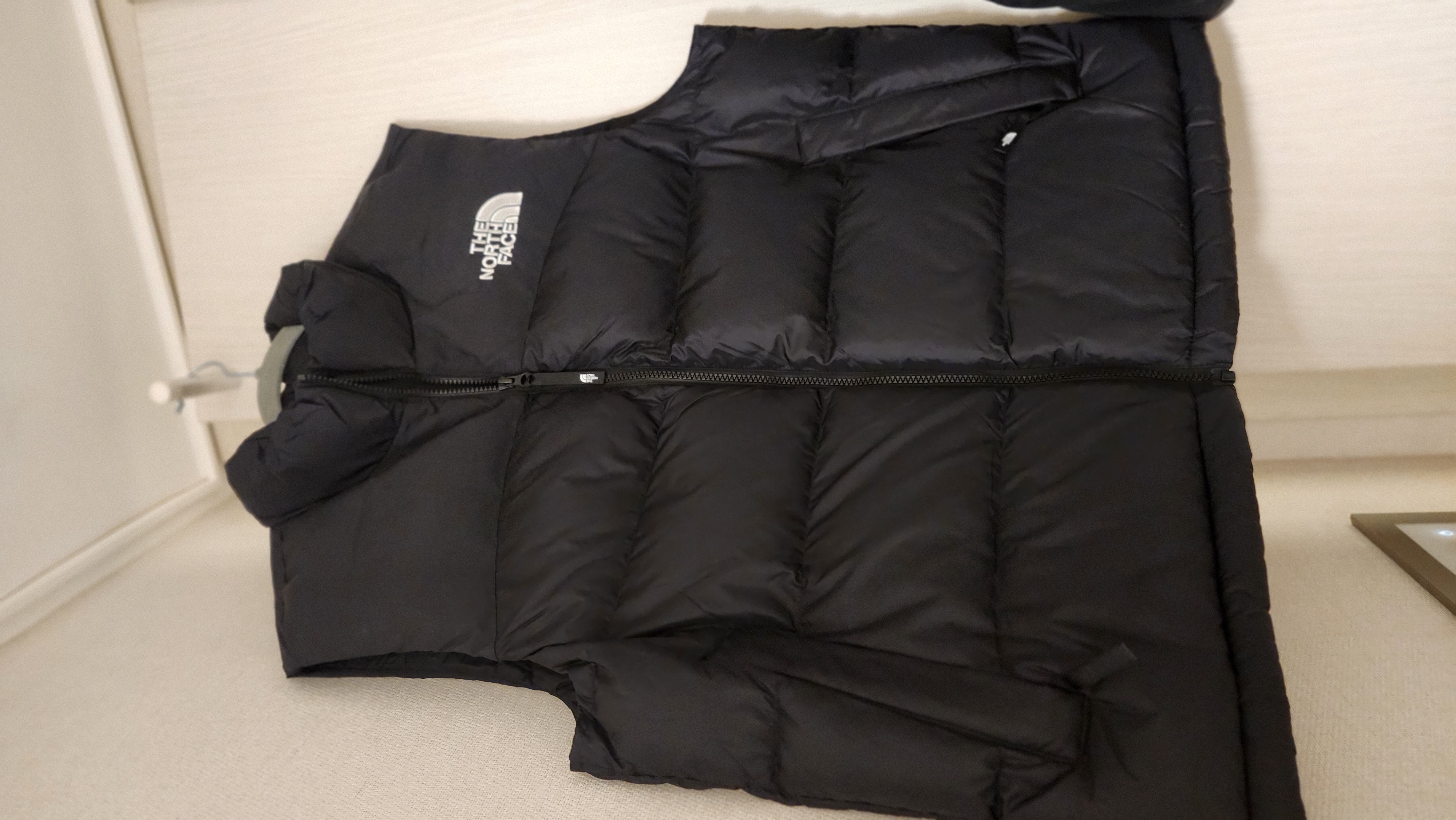 新品 THE NORTH FACE M'S NEW PUFFY VEST XL 新品 THE NORTH FACE M'S NEW PUFFY VEST XL